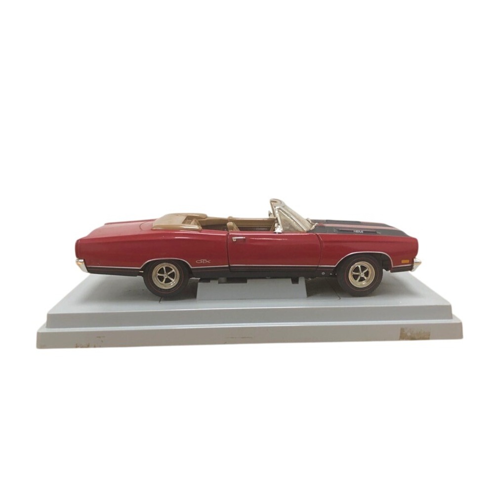 Plymouth 1969 GTX Convertible Diecast Model Car Red Black Hemi Air Grabber